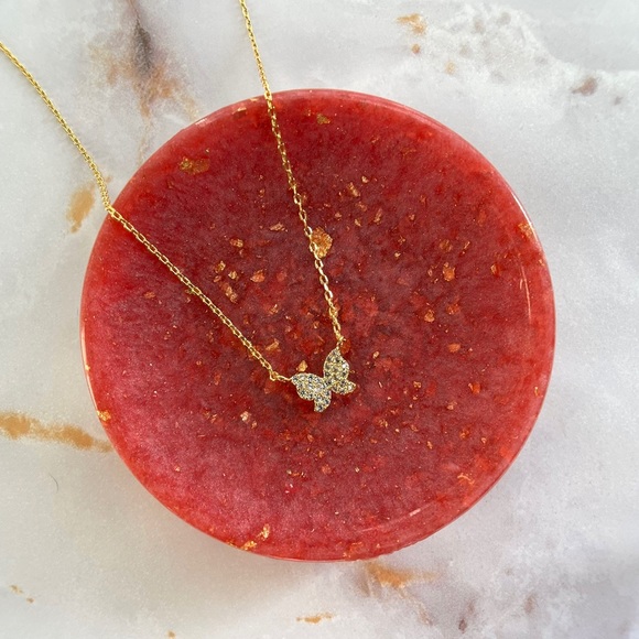 Last 1! ✨Dainty Sparkling Tiny Pave Butterfly Necklace - Picture 4 of 5